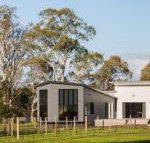 Pomonal Estate Mt. Cassell Villa - Getaway Accommodation