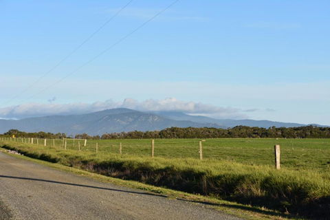 Tidal Dreaming Seaview Cottages - Getaway Accommodation 3