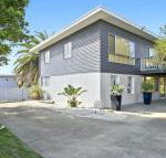 Middle Sea perfect for two families - Getaway Accommodation