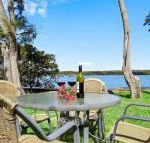 Sanctuary on the Bay fish or kayak from the yard - Getaway Accommodation
