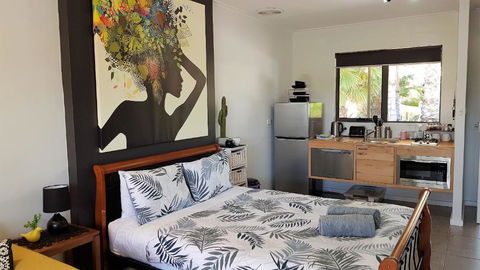 The Courtyard - Getaway Accommodation 2