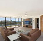 Seascape Apartments Unit 1201A Luxury apartment with views of the Gold Coast  Hinterland - Getaway Accommodation