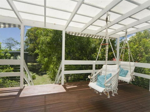 Henzell Street 28. Dicky Beach - Getaway Accommodation 1