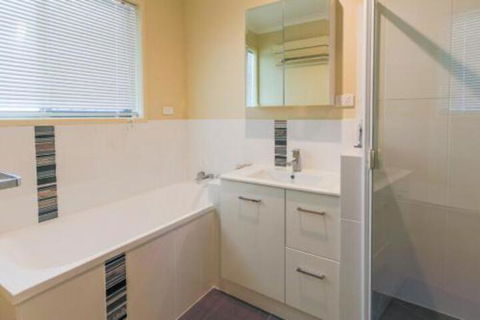 Hibiscus Holiday Home - Getaway Accommodation 5