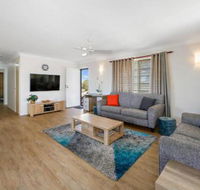 Comfy  Cosy Upstairs - Getaway Accommodation