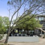 Coast Sorrento Holiday House - Getaway Accommodation 1