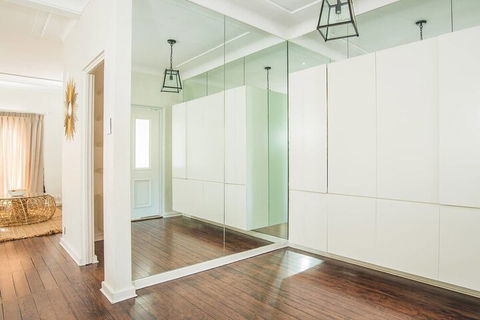 Ultimate Sandringham Beach Front Luxury House - Getaway Accommodation 7