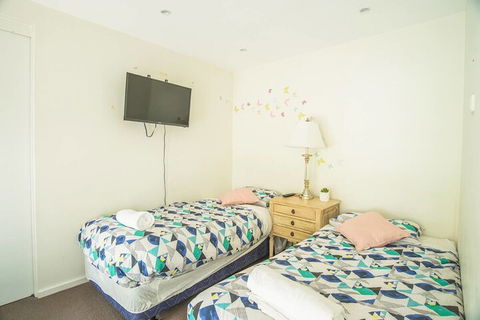 Ultimate Sandringham Beach Front Luxury House - Getaway Accommodation 4