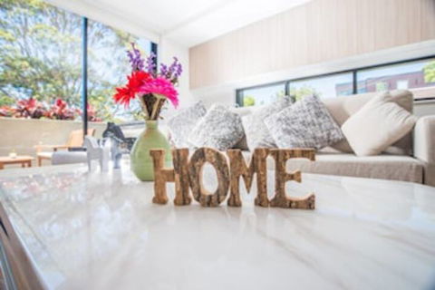 Townhouse Near The City Perfect Family Retreat - Getaway Accommodation 0