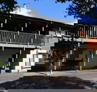 Waterside View - Getaway Accommodation