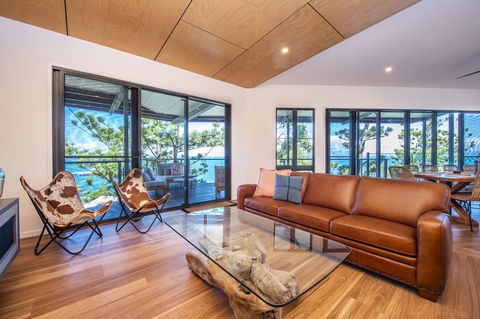 Headland House - Getaway Accommodation 3