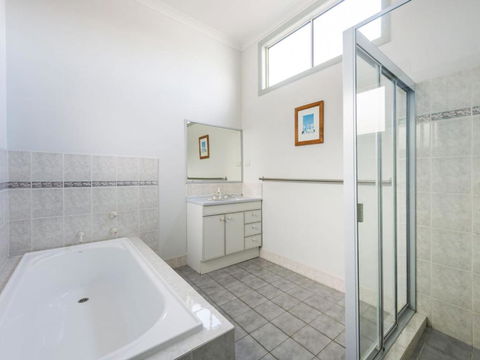 Clifton On Charles - Getaway Accommodation 2