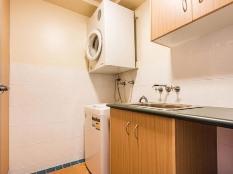 Riverview Apartments 1.3 - Getaway Accommodation 3