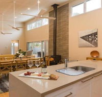 Callala Breeze access to indoor community pool - Getaway Accommodation