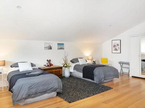 Hardigreen Park Spacious With Tennis Court - Getaway Accommodation 6