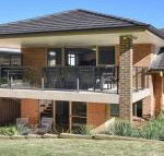 Sunset over Neptune pet friendly 5 min to beach - Getaway Accommodation