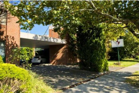 Classic Queen Room 2 In Oakleigh - Getaway Accommodation 4