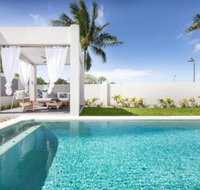 WINDFALL in PALM COVE - Getaway Accommodation
