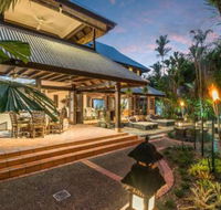 Sala on the Beach Luxury Beachfront House - Getaway Accommodation
