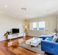 Rochedale Spacious Holiday 4 Bedrooms House Qro009 - Getaway Accommodation
