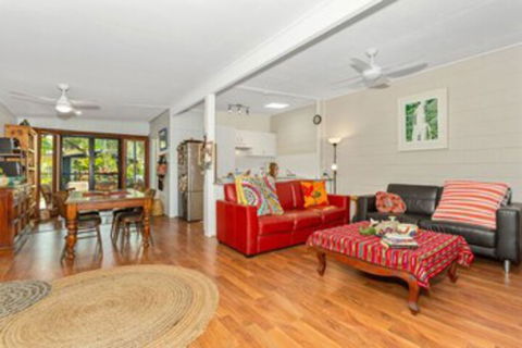 BEACH RETREAT - Getaway Accommodation 0