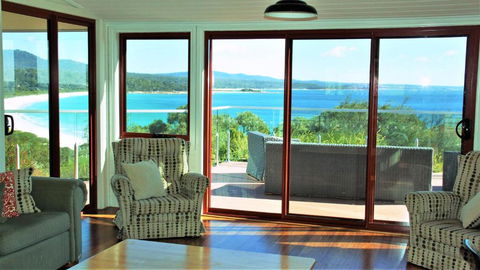 DOLPHIN LOOKOUT COTTAGE Amazing Views Of The Bay Of Fires - Getaway Accommodation 3