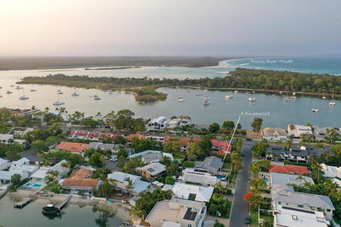 Walk To Hastings Street Noosa Sound - Getaway Accommodation 3