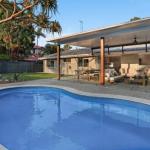 Walk To Hastings Street Noosa Sound - Getaway Accommodation 0