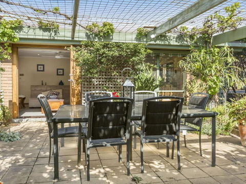 TUSCAN OASIS RYE - Getaway Accommodation 4