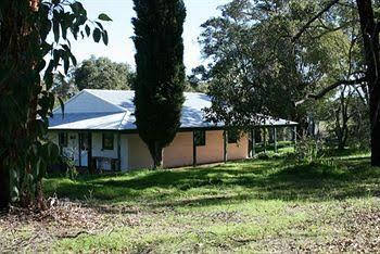 Hoddywell Cottage - Getaway Accommodation 0