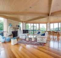 Latham Beach House - Getaway Accommodation