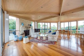 Latham Beach House - Getaway Accommodation 0