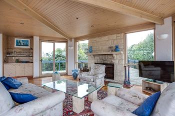 Latham Beach House - Getaway Accommodation 3