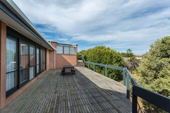 Latham Beach House - Getaway Accommodation 5