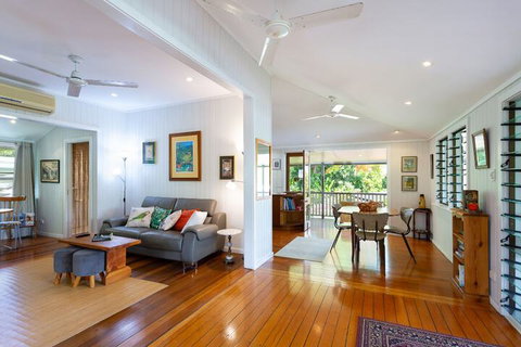 Edenvale Cottage In Beautiful Tropical - Getaway Accommodation 1