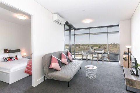 Highrise Apartment At Olympic Park - Getaway Accommodation 6