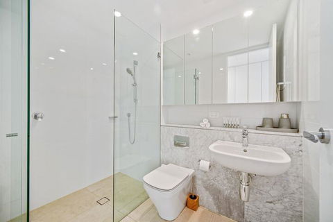 HomeHotel Luxurious Immaculate 3 Bed Apt - Getaway Accommodation 3