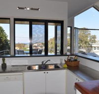 The Boat House - Getaway Accommodation