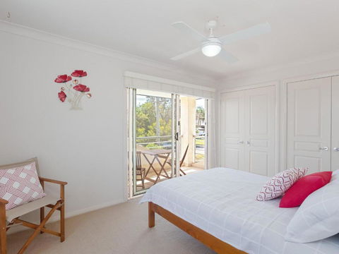 Relax At Pacific 1 / 26 Pacific Avenue Private Duplex With Enclosed Yard - Getaway Accommodation 1