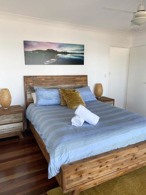 Happy Tides Beachfront Holiday Home - Getaway Accommodation 6