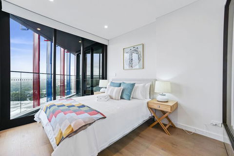HomeHotel Luxury Apt With Shopping Mall Downstairs - Getaway Accommodation 5
