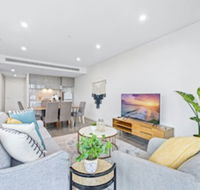 HomeHotel Luxury Apt with Shopping Mall Downstairs - Getaway Accommodation