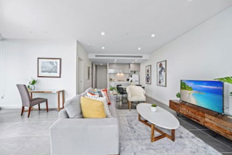 HomeHotel Ultra Luxury 2 Bedroom Next To Mall & Train - Getaway Accommodation 0