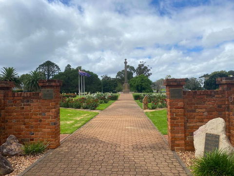 Bannockburn Cottage East Toowoomba - Getaway Accommodation 5