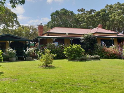 Ripplebrook Cottage - Getaway Accommodation 1