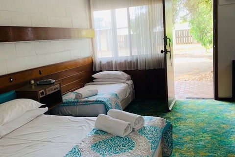 The Caledonian Hotel Motel - Getaway Accommodation 6