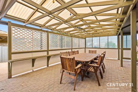 Reef & Vines Port Noarlunga - Getaway Accommodation 3