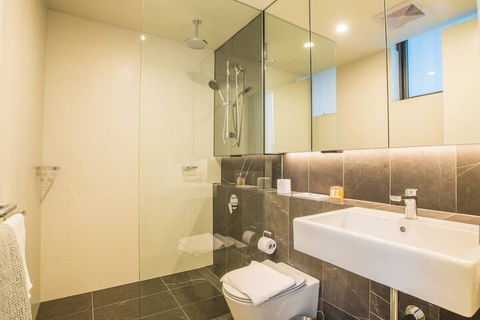 Modern 2bed2bath APT At Neutral Bayparking+wifi - Getaway Accommodation 6