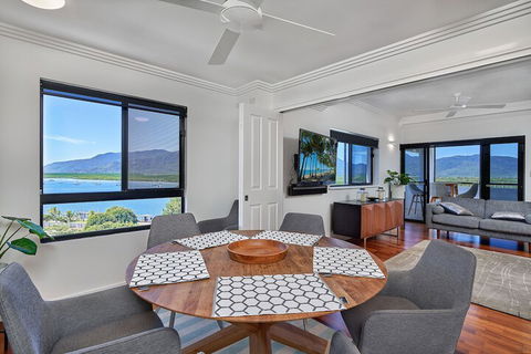 Belle Escapes Luxury Penthouse With Ocean Views - Getaway Accommodation 5