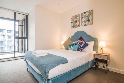Bright & Modern! 2bed 2bath APT With Parking - Getaway Accommodation 5